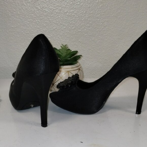 Apt. 9 Black Peep-Toe Heels with Floral Embellishment - Picture 4 of 5